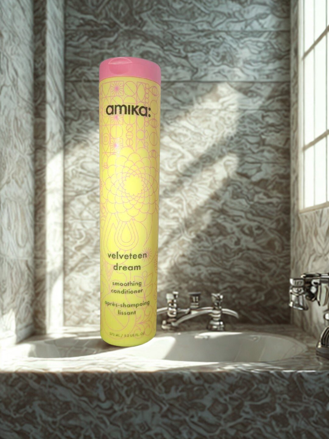 Amika Velveteen Dream Smoothing Conditioner - size 9.2 oz