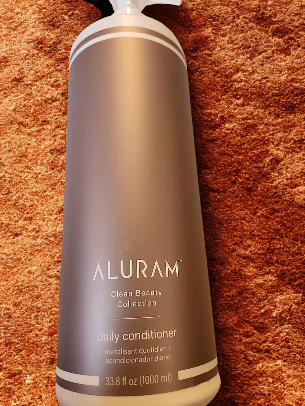 Alurum Daily Conditioner 33.8 fl oz salon size bottle