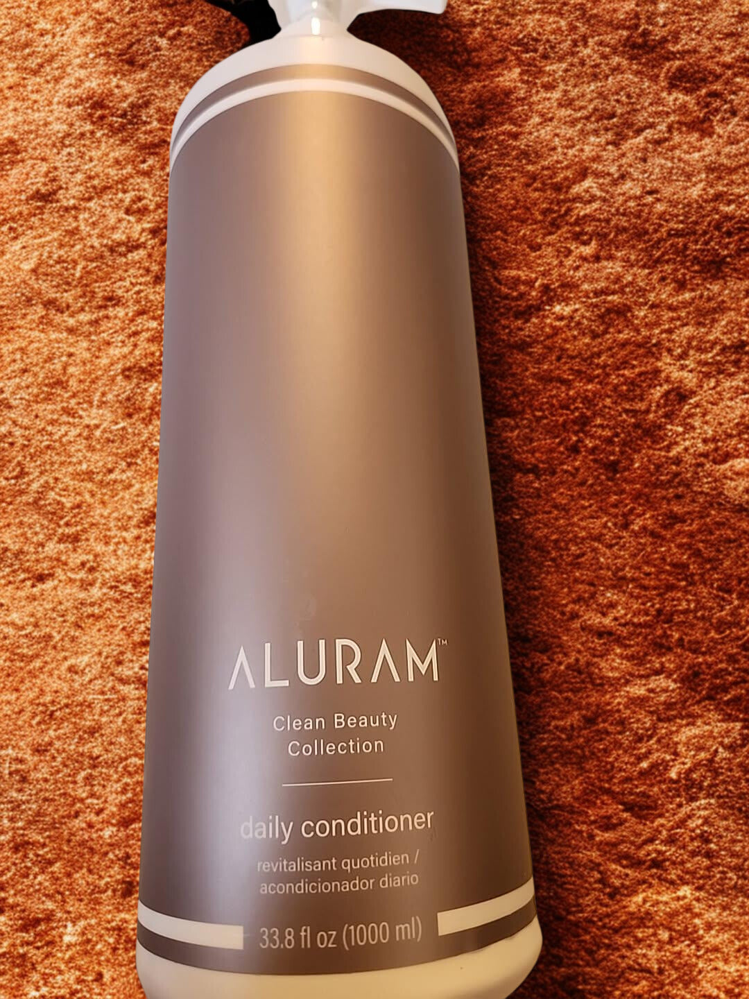 Alurum Daily Conditioner 33.8 fl oz salon size bottle