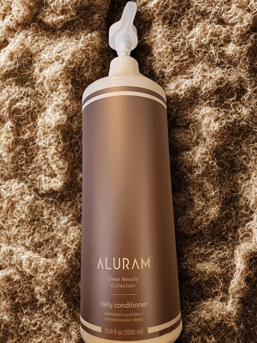 Alurum Clean Beauty Conditioner product bottle side angle
