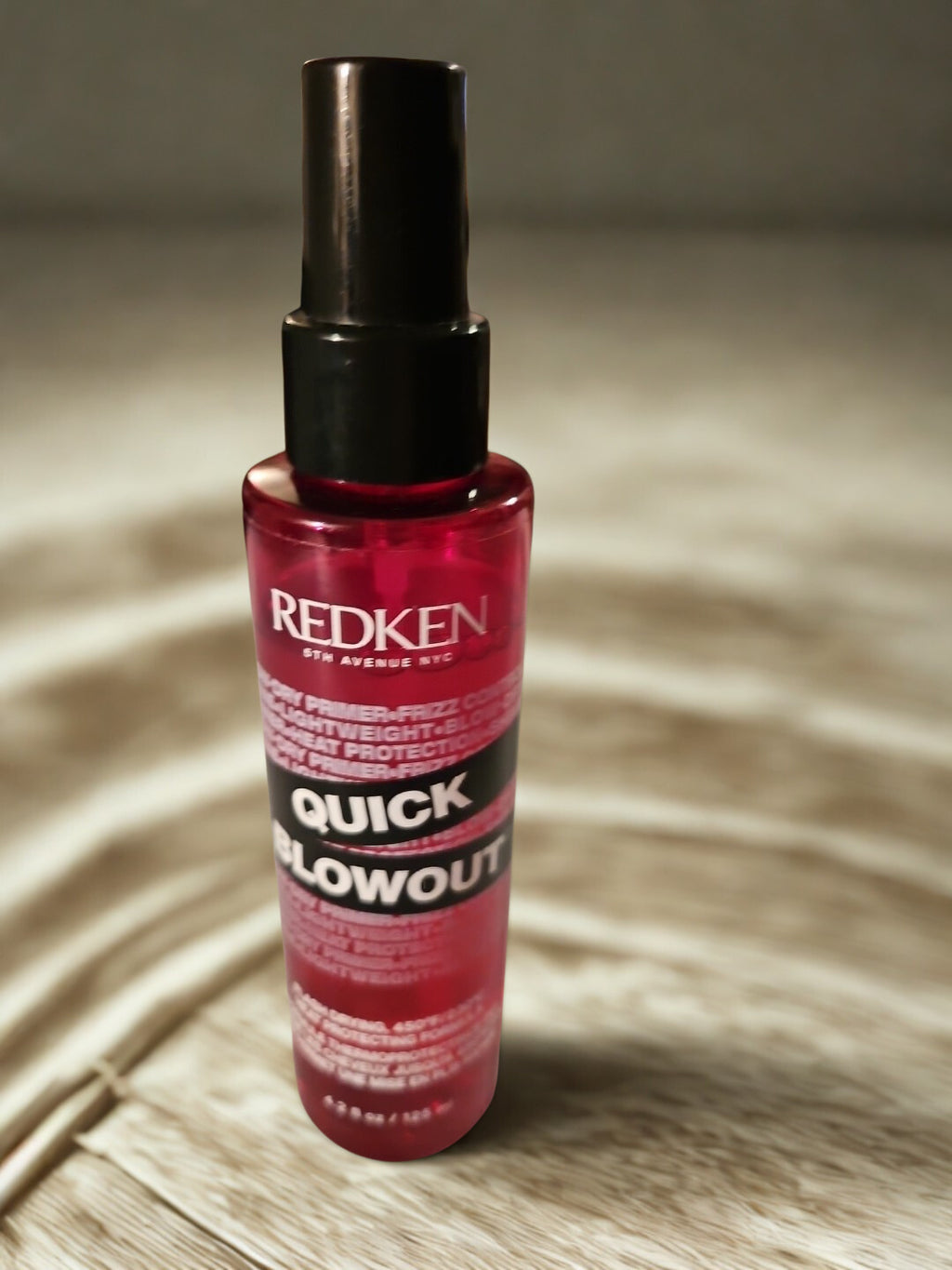 Redken Quick Blow Out Flash Drying, 450°F/230°C Heat Protecting Spray 4.2 fl. oz.