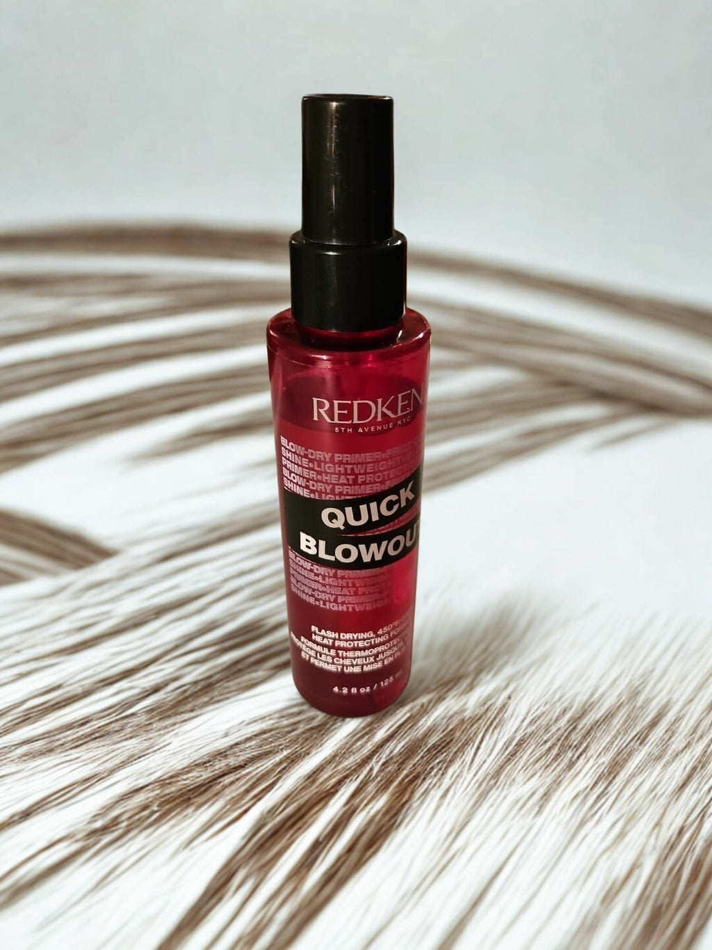 Redken Quick Blow Out Flash Drying, 450°F/230°C Heat Protecting Spray 4.2 fl. oz.