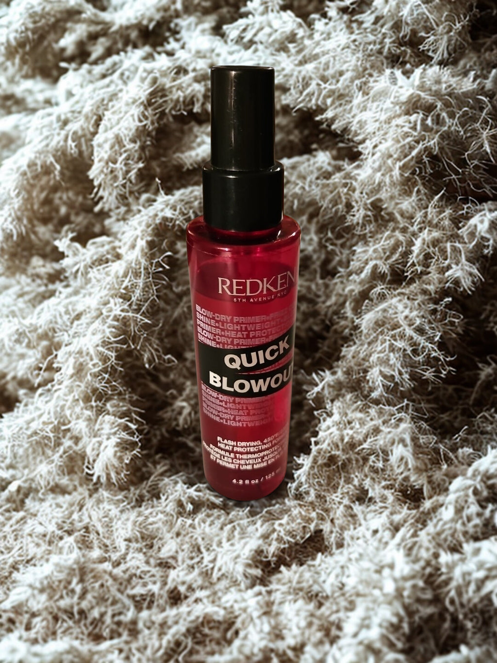 Redken Quick Blow Out Flash Drying, 450°F/230°C Heat Protecting Spray 4.2 fl. oz.