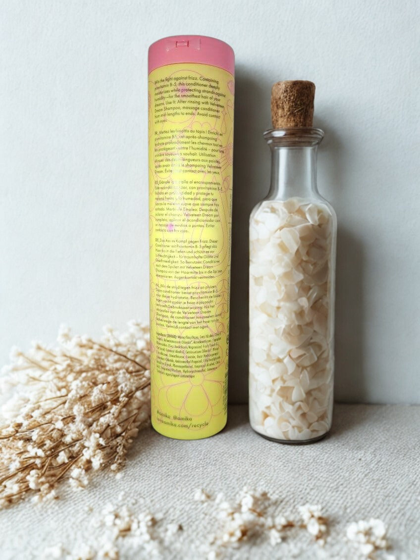 Amika Velveteen Dream Smoothing Conditioner - size 9.2 oz